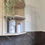 85qm, 4 Bedroom, Parking, King-bed, Wifi, Netflix Apartmán *