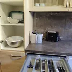 85qm, 4 Bedroom, Parking, King-bed, Wifi, Netflix Apartmán