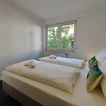 Apartmán 85qm, 4 Bedroom, Parking, King-bed, Wifi, Netflix *