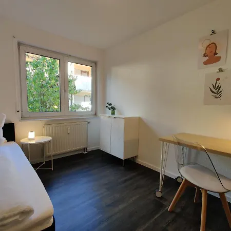 Appartamento 85qm, 4 Bedroom, Parking, King-bed, Wifi, Netflix Waiblingen (Stuttgart)