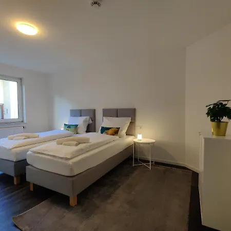 85qm, 4 Bedroom, Parking, King-bed, Wifi, Netflix *