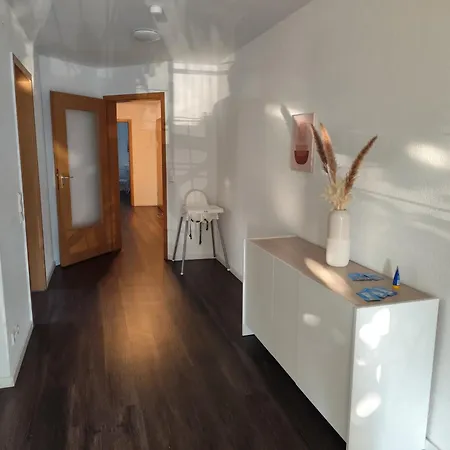 85qm, 4 Bedroom, Parking, King-bed, Wifi, Netflix * Waiblingen (Stuttgart)